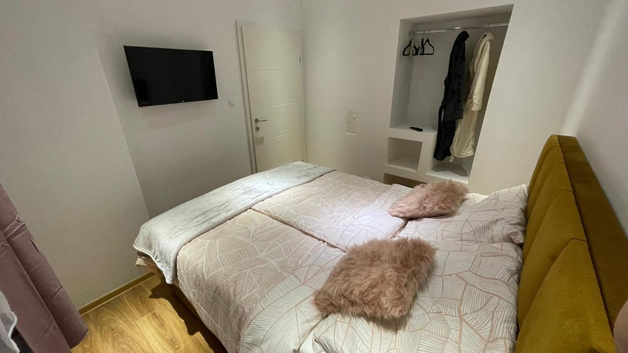 D&D Schonbrunner Deluxe Apartment فيينا المظهر الخارجي الصورة
