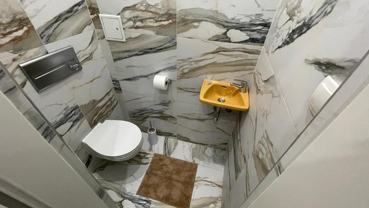 D&D Schonbrunner Deluxe Apartment فيينا المظهر الخارجي الصورة