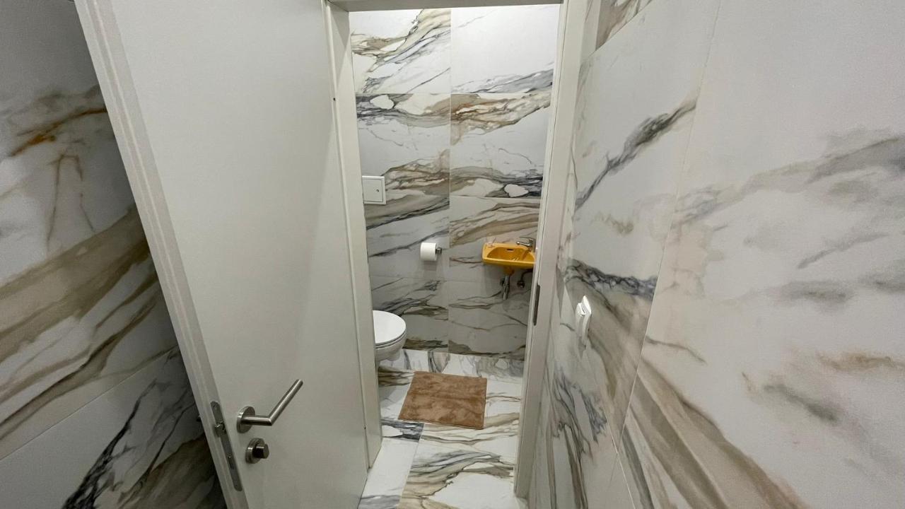 D&D Schonbrunner Deluxe Apartment فيينا المظهر الخارجي الصورة